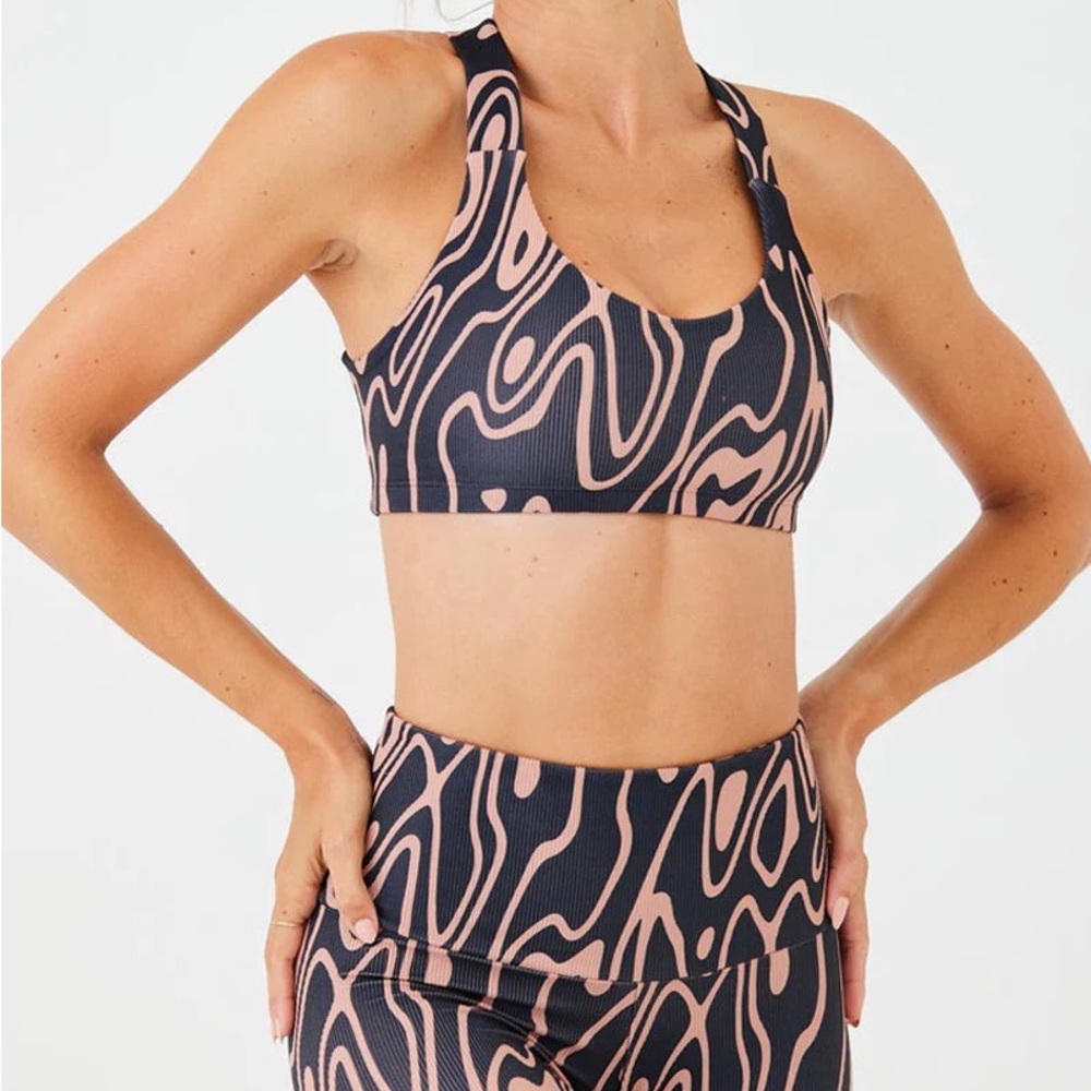 🆕 NWT Onzie | Half Moon Bra | Roads | Hot Yoga Large